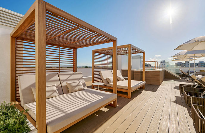 //www.jet2holidays.com/-/media/assets/product images - custom overview groups/pmi/aluasoul palma/pmi_70427_aluasoul-palma_060126_02_custom-overview--689-x-448.jpeg